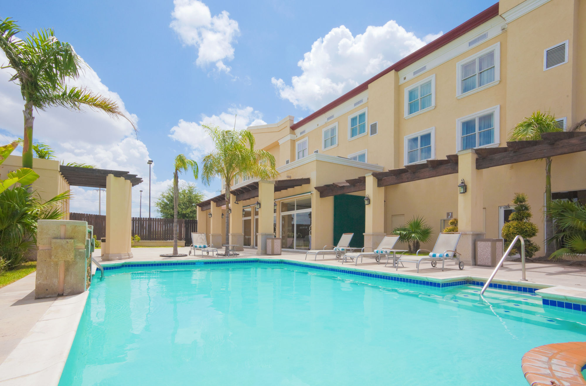 Holiday Inn Reynosa Industrial Poniente By Ihg Exterior photo